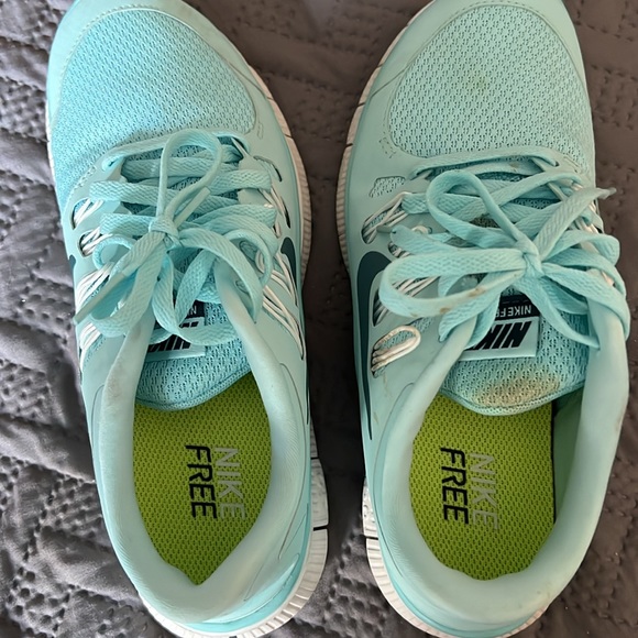 Nike sneakers - Picture 6 of 7